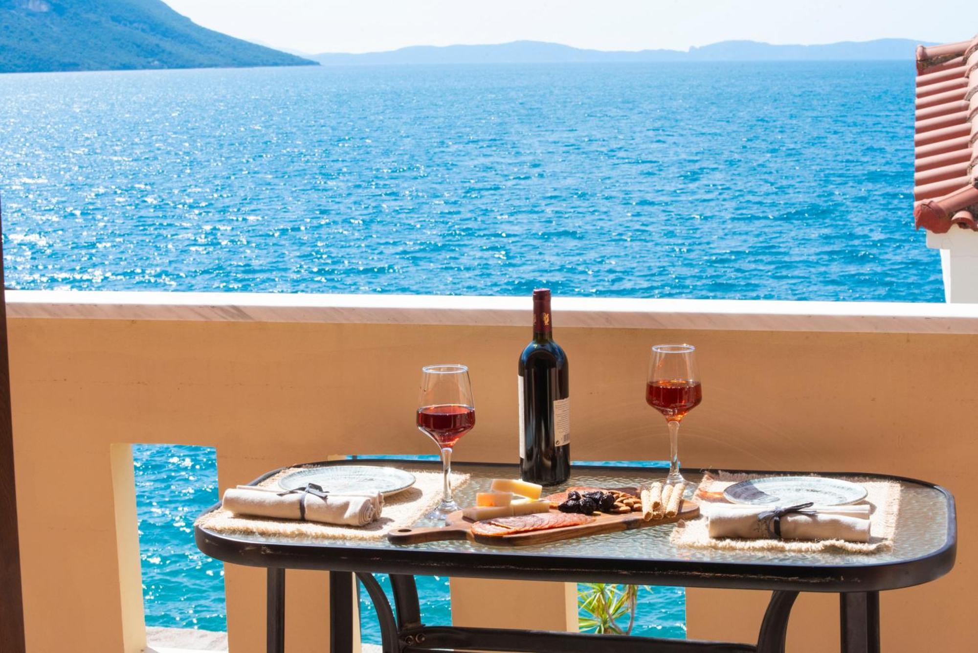 Ostrella Hotel - Luxury Rooms Mýtikas 외부 사진