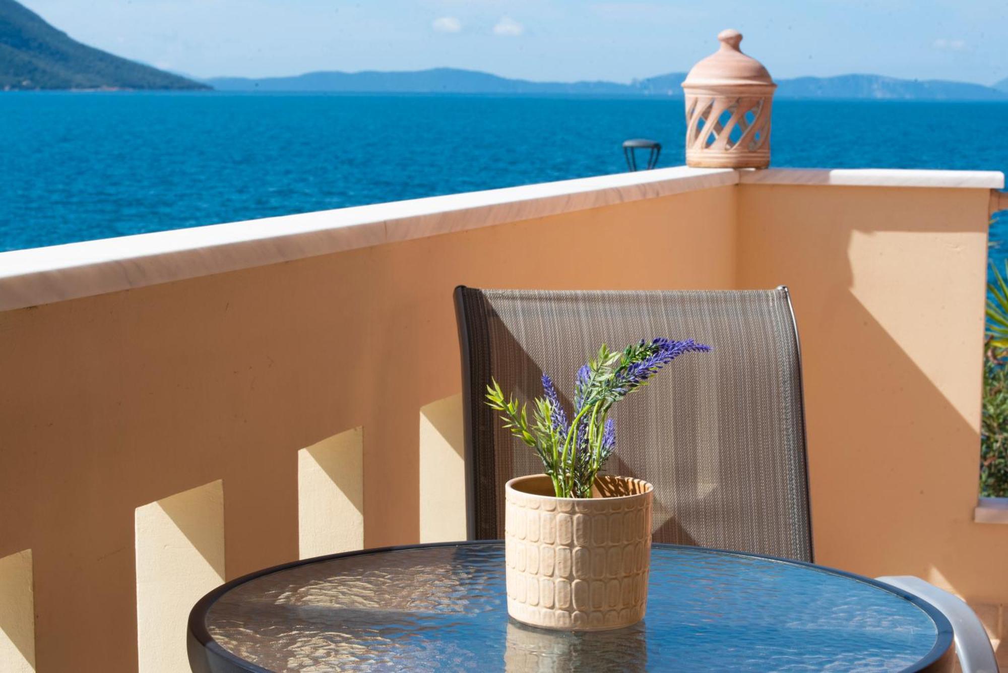 Ostrella Hotel - Luxury Rooms Mýtikas 외부 사진